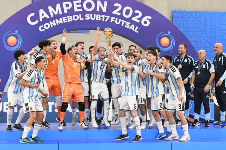 Futsal: Velázquez y López hicieron historia con la Selección Argentina Sub 17 2 Lisandro Velázquez y Enzo López con la Selección Argentina Sub 17 de futsal