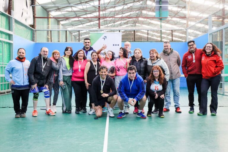 Comenzaron los Juegos Fueguinos 2026 con competencia en juveniles y adultos mayores 1 Juegos Fueguinos Padel 26