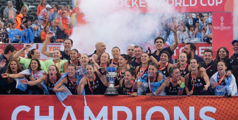 Las Leonas hicieron historia y ganaron su tercer Mundial de hockey 6 Leonas campeonas Mundial 26