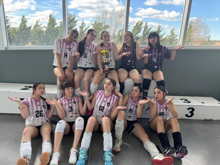 Estrella Vóley se consagró campeón invicto en el Patagónico CAPAPROV de la categoría Sub 14 femenino 1 Estrella Voley campeonas patagonicas Capaprov Sub 14