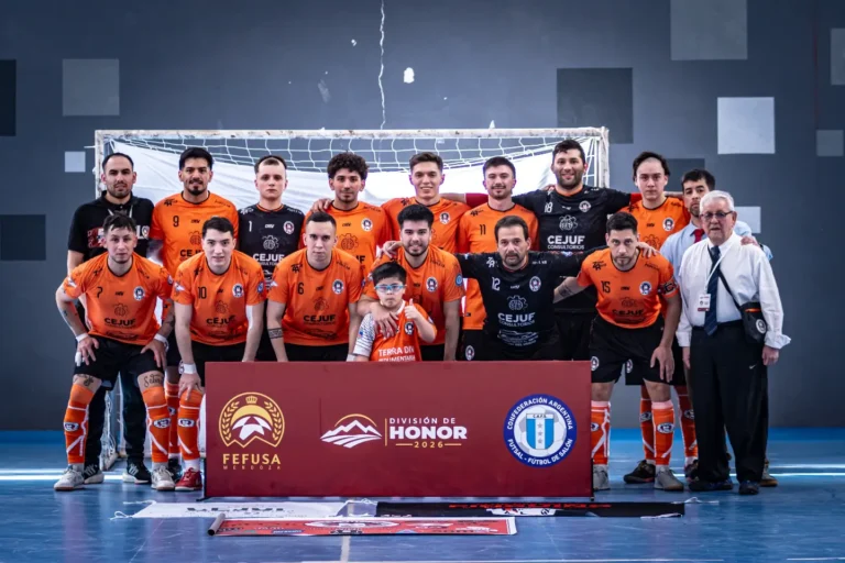 Pingüino Futsal quedó eliminado en los octavos de final de la División de Honor 2 PINGUINO FUTSAL OK MENDOZA
