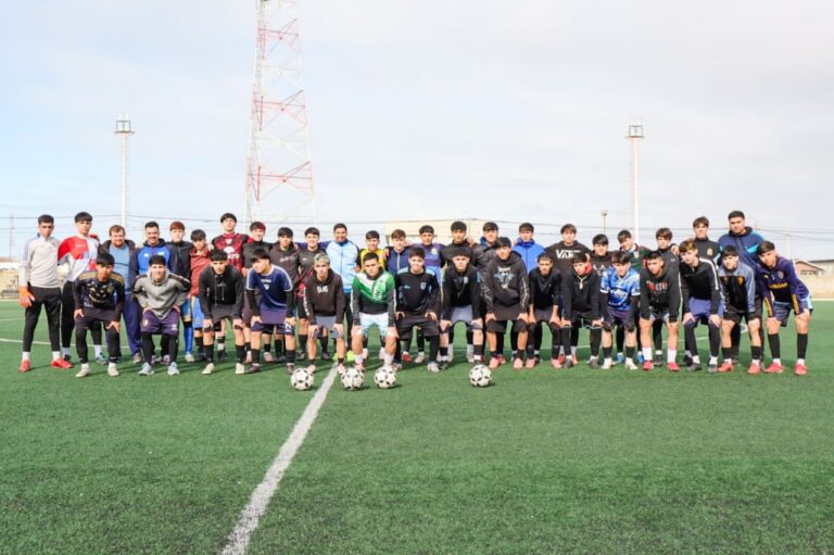 Avanza la conformación de la selección de fútbol para los próximos Juegos de la Araucanía 2 Preseleccion Futbol Araucania 26